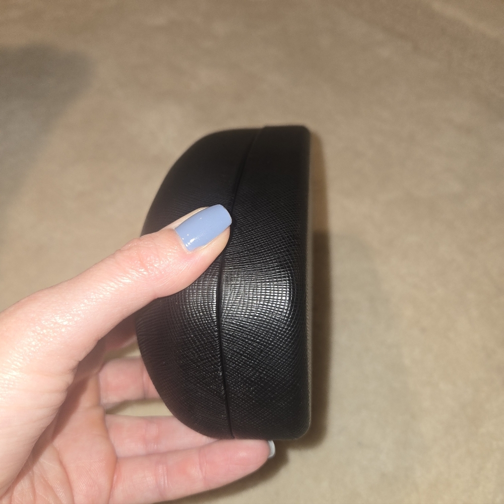 Salvatore Ferragamo Black Sunglass Case - Picture 2 of 3